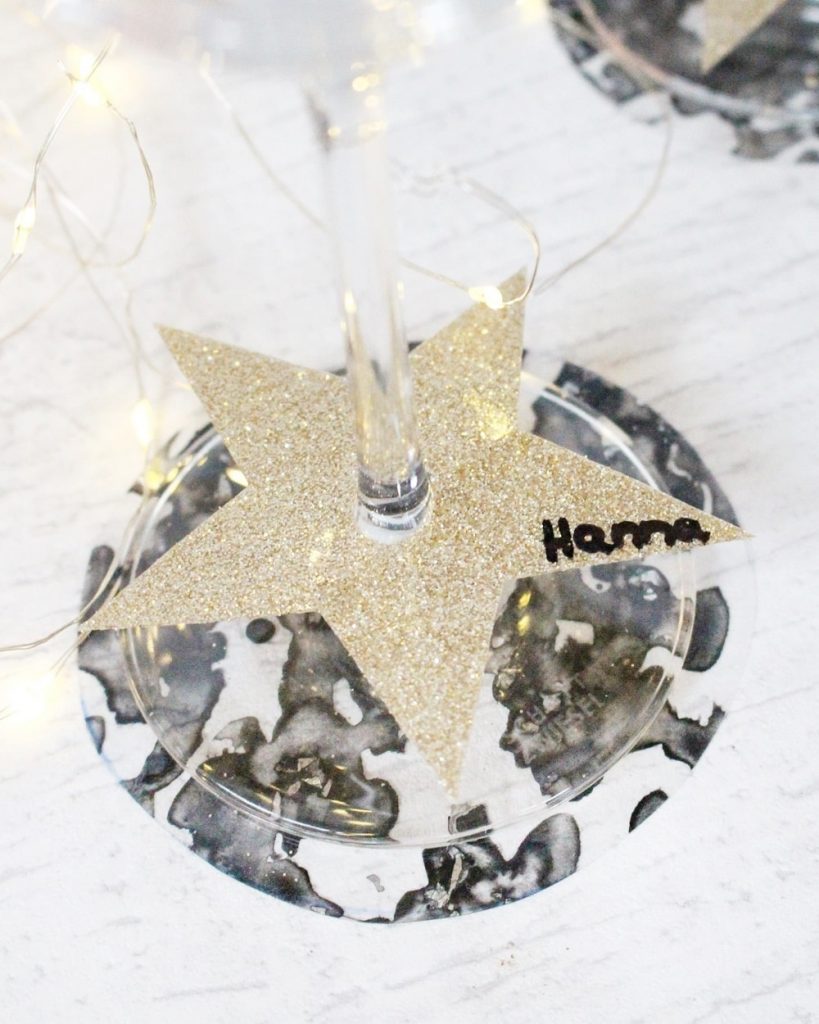 Silvesterdekoration: DIY Sterne als Namensschilder | Tinkerhome - Einfache DIYs für Zuhause