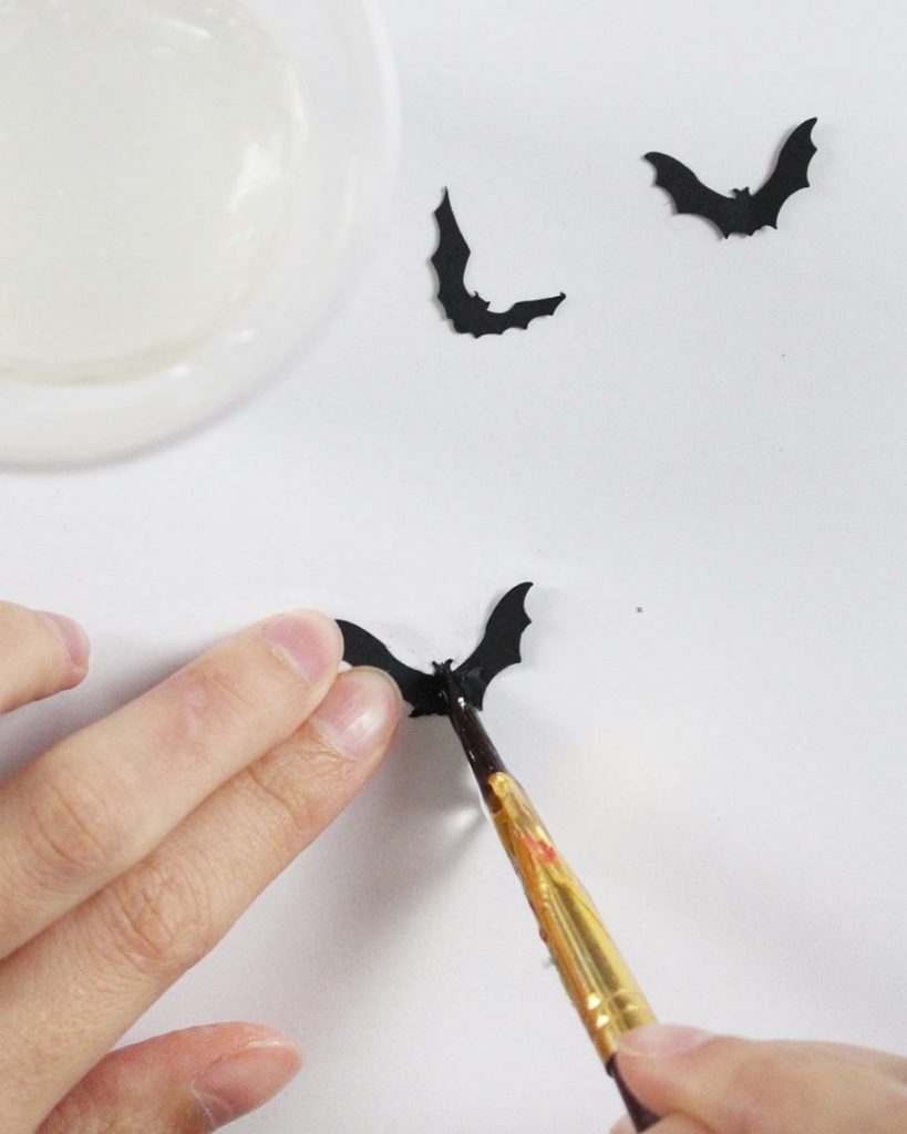 DIY Halloweendeko: DIY Kerzenhalter für Halloween | Tinkerhome - Einfache DIYs für Zuhause