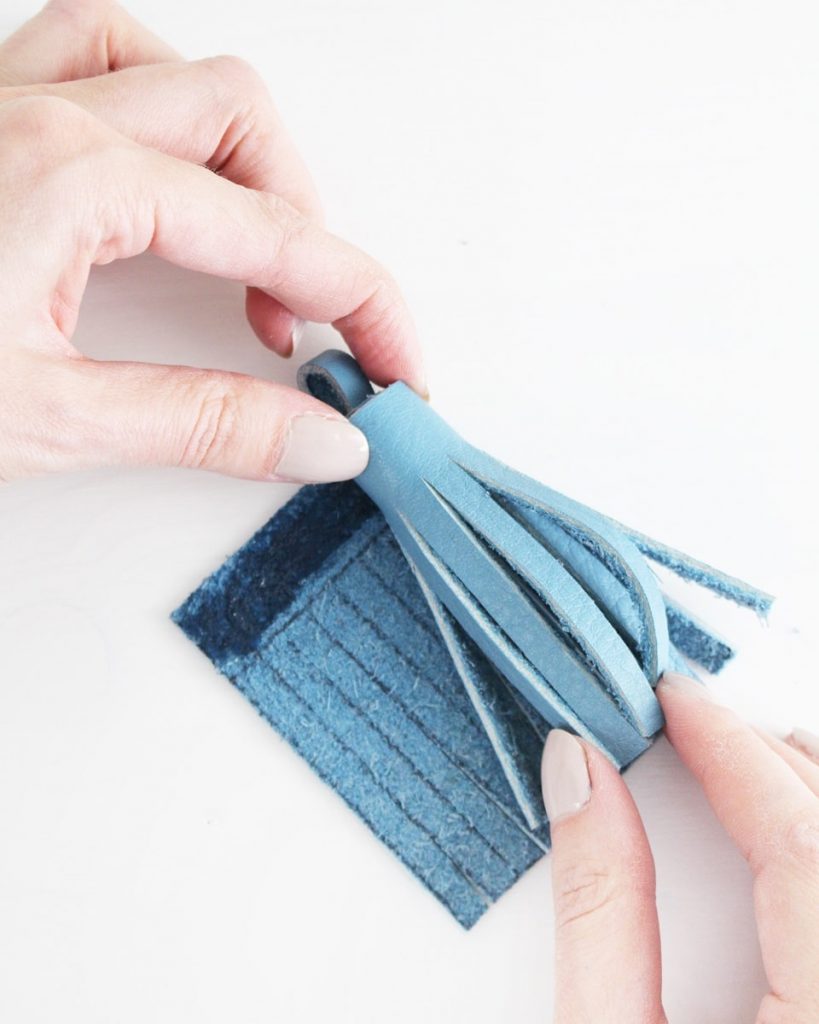 DIY Lederquaste basteln: Tassel zusammenkleben | Tinkerhome - Einfache DIYs für dein Zuhause