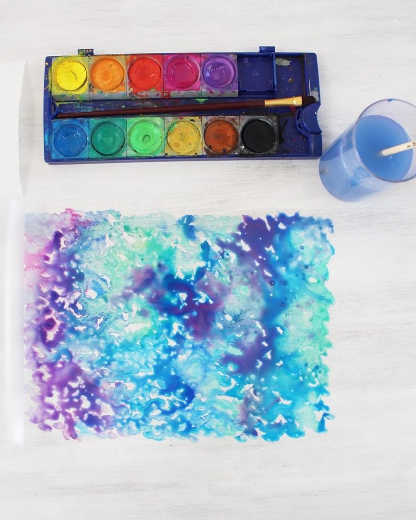 Wiederverwendbare Geschenkanhänger für Ostern basteln - mit Wasserfarben | Tinkerhome - Einfache DIYs für dein Zuhause