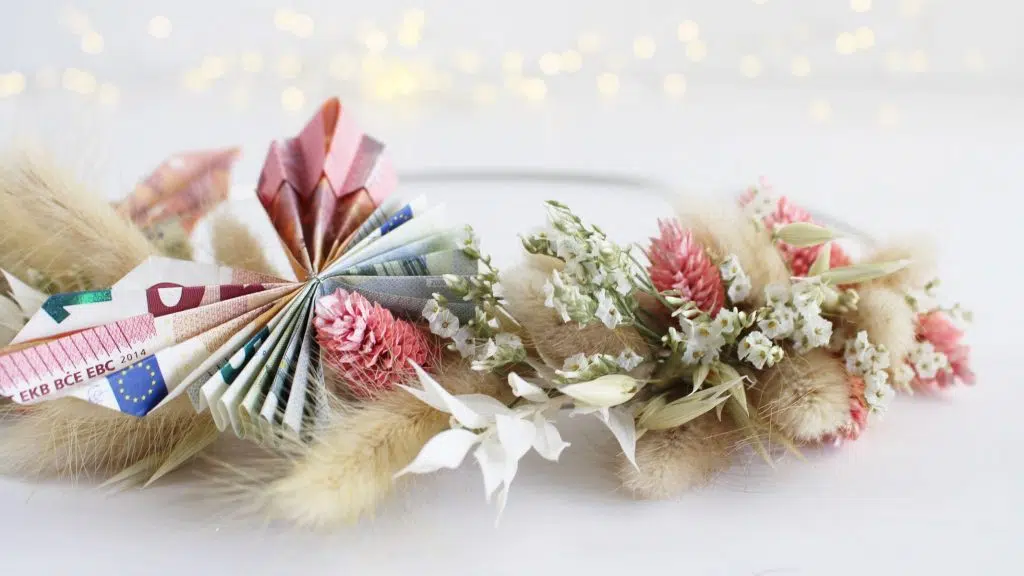 Geldgeschenk: Geld falten als Hochzeitsgeschenk - Herz, Eheringe, Kleeblatt, Schiffchen / Boot Geldscheine falten - Faltanleitung Schmetterling | Tinkerhome - einfache DIYs für Zuhause