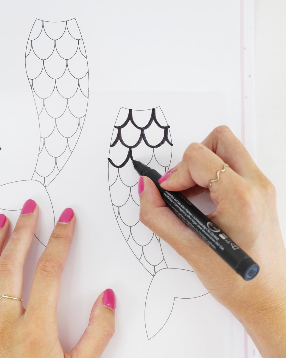 Arielle Meerjungfrau Lesezeichen mit Wasserfarben basteln