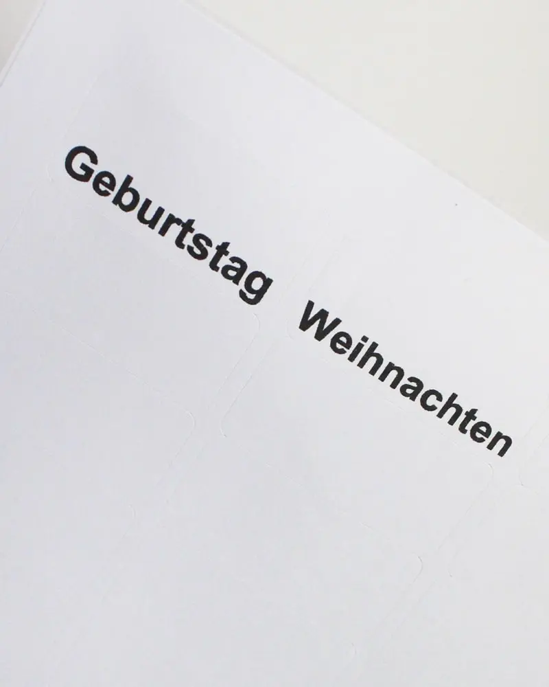 Ich zeige wie du eine Bastelecke einrichten, einen DIY Basteltisch bauen und deine Bastelsachen aufbewahren kannst - inkl. DIY Overhead Stativ Bastelecke einrichten und Bastelsachen aufbewahren | Tinkerhome - Einfache DIYs für dein Zuhause