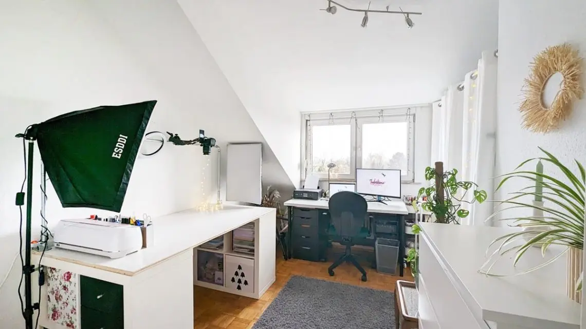 Bastelecke einrichten und Bastelsachen aufbewahren - bastelzimmer einrichten 1