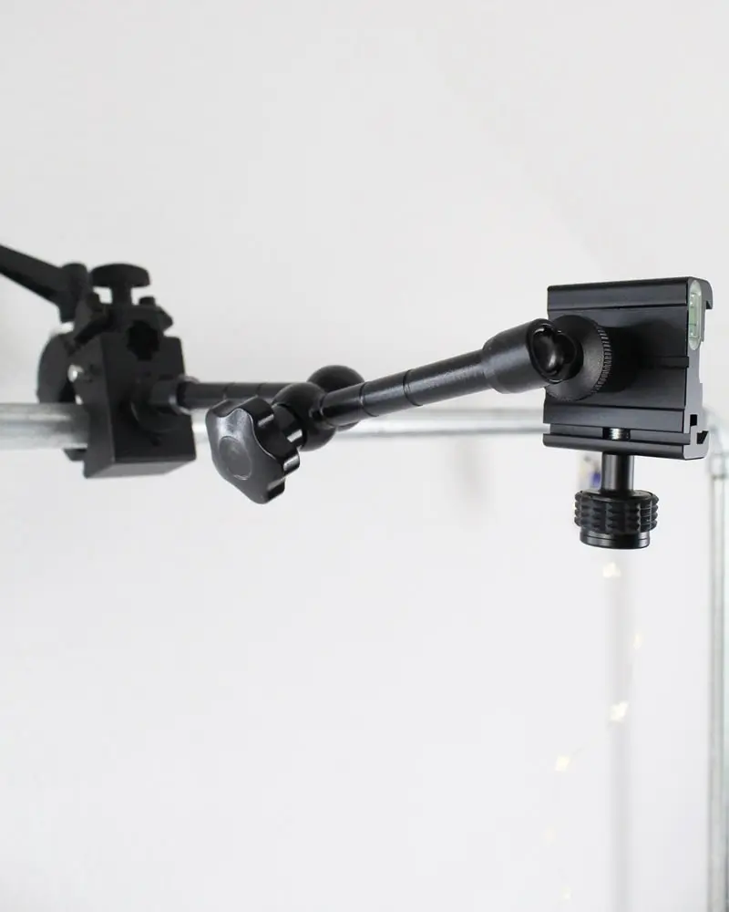 Ich zeige wie du eine Bastelecke einrichten, einen DIY Basteltisch bauen und deine Bastelsachen aufbewahren kannst - inkl. DIY Overhead Stativ Overhead Stativ selber bauen | Tinkerhome - Einfache DIYs für dein Zuhause