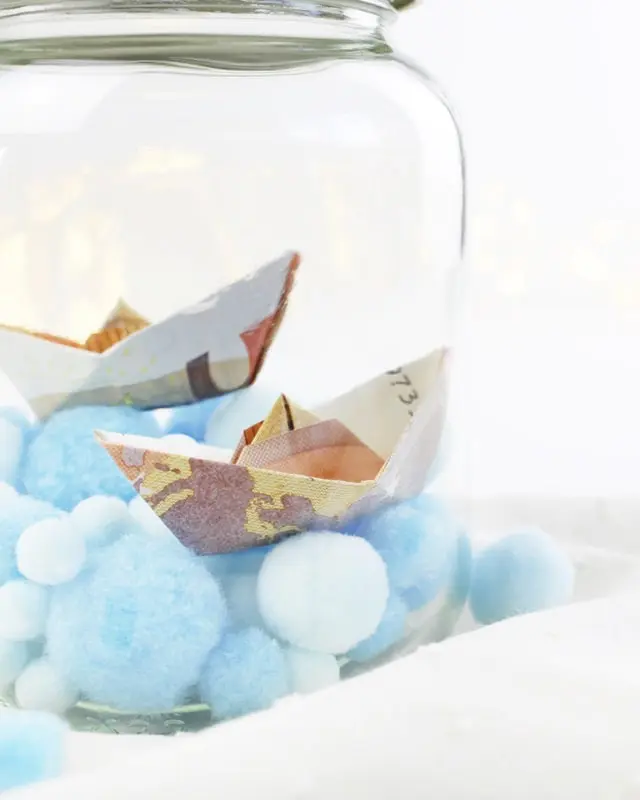 Geldgeschenk: Geld falten als Hochzeitsgeschenk - Herz, Eheringe, Kleeblatt, Schiffchen / Boot Geld falten als Hochzeitsgeschenk - geldscheine falten schiffchen 3