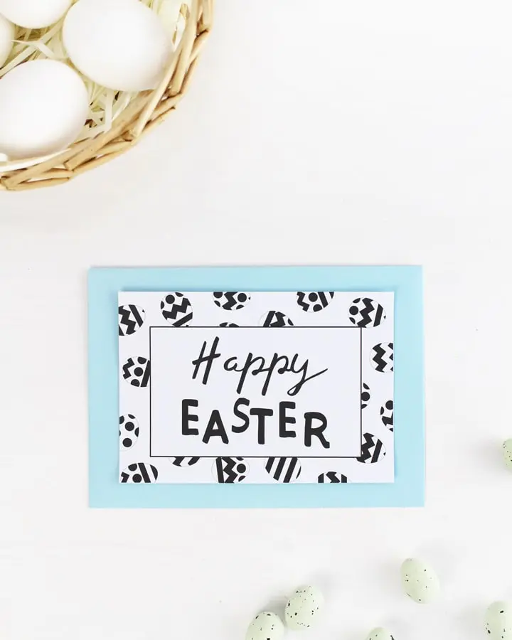 Verschicke kleine Ostergrüße an deine Liebsten mit meinen modernen Osterkarten zum Ausdrucken. Du kannst meine Motive sowohl als Klappkarten, als auch als Postkarten nutzen. Jetzt kaufen & bequem zuhause ausdrucken! 14 moderne Osterkarten zum Ausdrucken als PDF Datei – Perfekt für DIY Ostergrüße | Tinkerhome - Einfache DIYs für dein Zuhause
