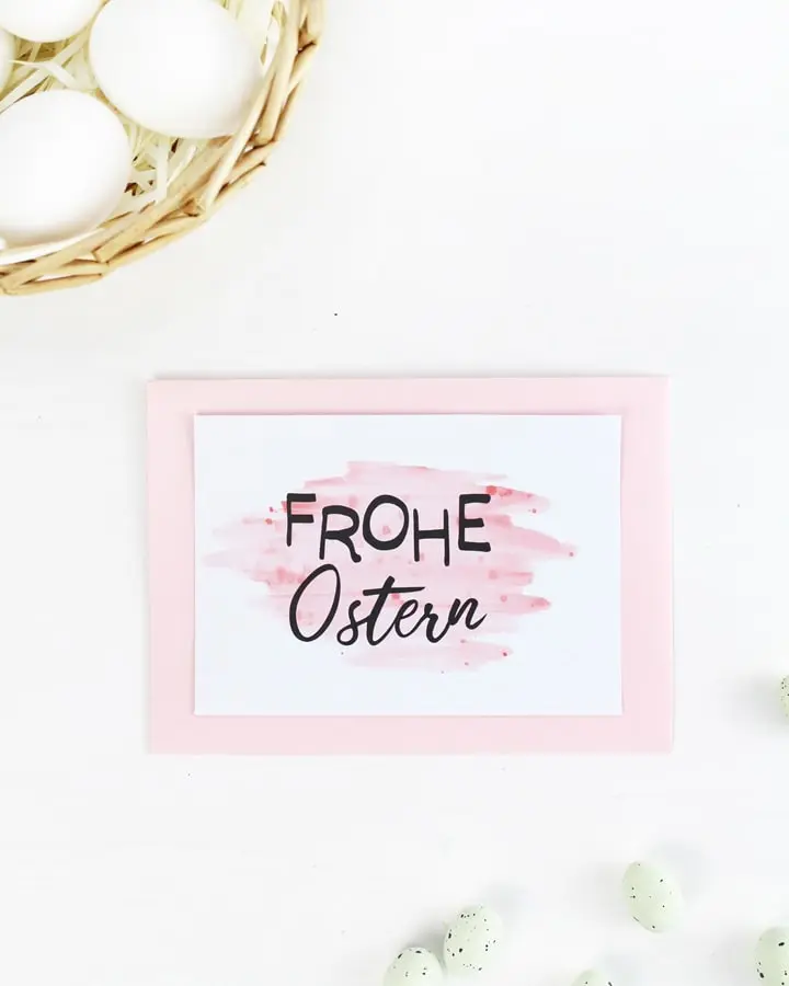 Verschicke kleine Ostergrüße an deine Liebsten mit meinen modernen Osterkarten zum Ausdrucken. Du kannst meine Motive sowohl als Klappkarten, als auch als Postkarten nutzen. Jetzt kaufen & bequem zuhause ausdrucken! 14 moderne Osterkarten zum Ausdrucken als PDF Datei – Perfekt für DIY Ostergrüße | Tinkerhome - Einfache DIYs für dein Zuhause