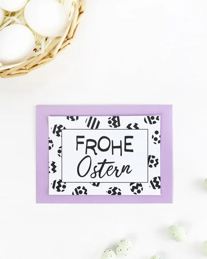 Du möchtest deine eigenen Karten basteln? Selbstgemachte Karten sind ein tolles Geschenk und lassen sich mit wenigen Handgriffen individuell gestalten. Ich zeige dir, wie du wunderschöne Grußkarten gestalten kannst. Von der Materialauswahl über verschiedene Techniken bis hin zu kreativen Ideen für jede Gelegenheit - hier ist alles dabei, was du wissen musst, um einzigartige DIY Karten zu gestalten, die deine Freunde und Familie begeistern werden. Probiere es selber aus, lass deiner Kreativität freien Lauf und sieh, wie viel Freude es bereitet, selbstgemachte Karten zu verschicken bzw. zu verschenken! Moderne Osterkarten zum Ausdrucken | Tinkerhome - Einfache DIYs für dein Zuhause