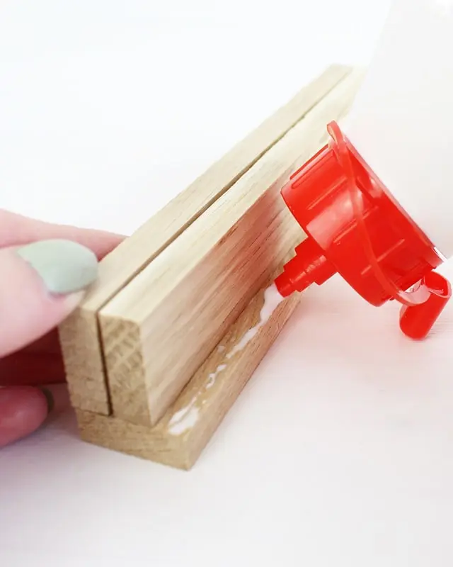 Bald ist Ostern und da habe ich mir natürlich schon Gedanken zu den Ostergeschenken und den Geschenkverpackungen gemacht. Eins steht fest: die Geschenke sollen nachhaltig verpackt werden und natürlich schön aussehen! Meine Ideen habe ich in diesem Blogbeitrag zusammengetragen. Nachhaltige DIY Geschenkverpackung Ostern - diy verpackung geschenk gutschein ostern 19