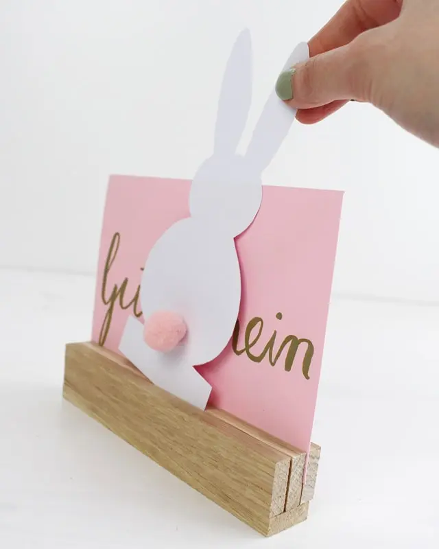 Bald ist Ostern und da habe ich mir natürlich schon Gedanken zu den Ostergeschenken und den Geschenkverpackungen gemacht. Eins steht fest: die Geschenke sollen nachhaltig verpackt werden und natürlich schön aussehen! Meine Ideen habe ich in diesem Blogbeitrag zusammengetragen. Nachhaltige DIY Geschenkverpackung Ostern - diy verpackung geschenk gutschein ostern 22