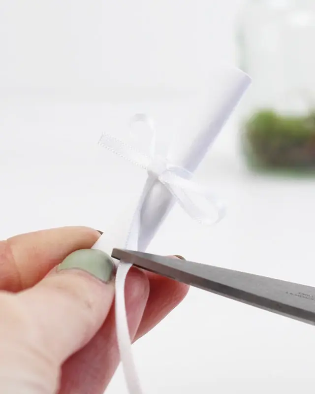 Bald ist Ostern und da habe ich mir natürlich schon Gedanken zu den Ostergeschenken und den Geschenkverpackungen gemacht. Eins steht fest: die Geschenke sollen nachhaltig verpackt werden und natürlich schön aussehen! Meine Ideen habe ich in diesem Blogbeitrag zusammengetragen. Nachhaltige DIY Geschenkverpackung Ostern - diy verpackung geschenk gutschein ostern 7