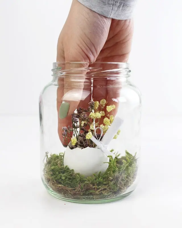 Bald ist Ostern und da habe ich mir natürlich schon Gedanken zu den Ostergeschenken und den Geschenkverpackungen gemacht. Eins steht fest: die Geschenke sollen nachhaltig verpackt werden und natürlich schön aussehen! Meine Ideen habe ich in diesem Blogbeitrag zusammengetragen. Nachhaltige DIY Geschenkverpackung Ostern - diy verpackung geschenk gutschein ostern 9