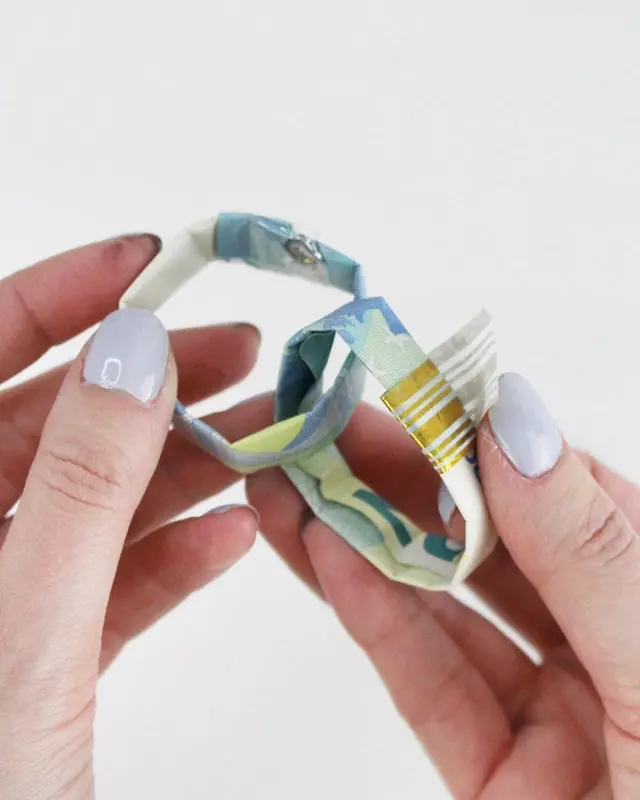 Geldgeschenk: Geld falten als Hochzeitsgeschenk - Herz, Eheringe, Kleeblatt, Schiffchen / Boot Geld falten als Hochzeitsgeschenk - geldscheine falten eheringe hochzeit 7