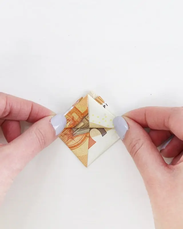 Geldgeschenk: Geld falten als Hochzeitsgeschenk - Herz, Eheringe, Kleeblatt, Schiffchen / Boot Geld falten als Hochzeitsgeschenk - geldscheine falten schiffchen 19