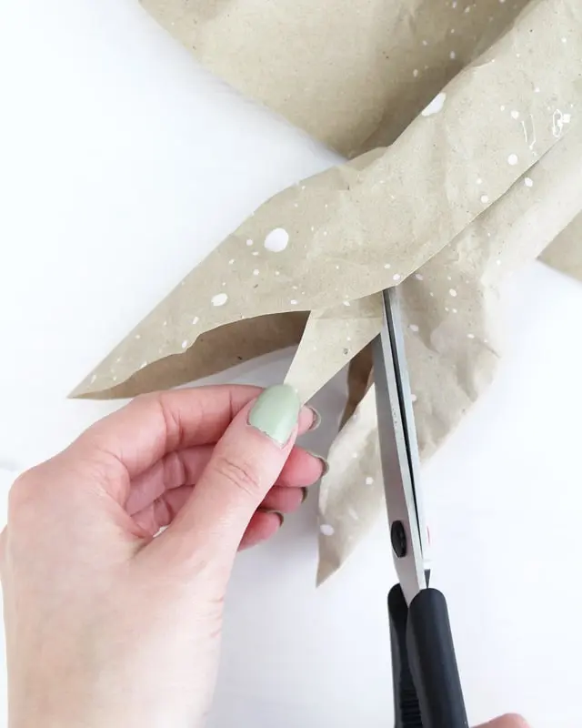 Bald ist Ostern und da habe ich mir natürlich schon Gedanken zu den Ostergeschenken und den Geschenkverpackungen gemacht. Eins steht fest: die Geschenke sollen nachhaltig verpackt werden und natürlich schön aussehen! Meine Ideen habe ich in diesem Blogbeitrag zusammengetragen. Nachhaltige DIY Geschenkverpackung Ostern - nachhaltige diy verpackung gutschein ostern 10