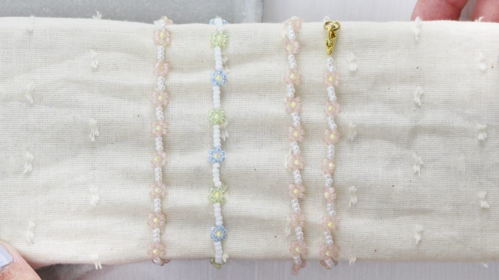 DIY Perlenarmbänder basteln - 3 kinderleichte Ideen - diy perlen armbaender blume