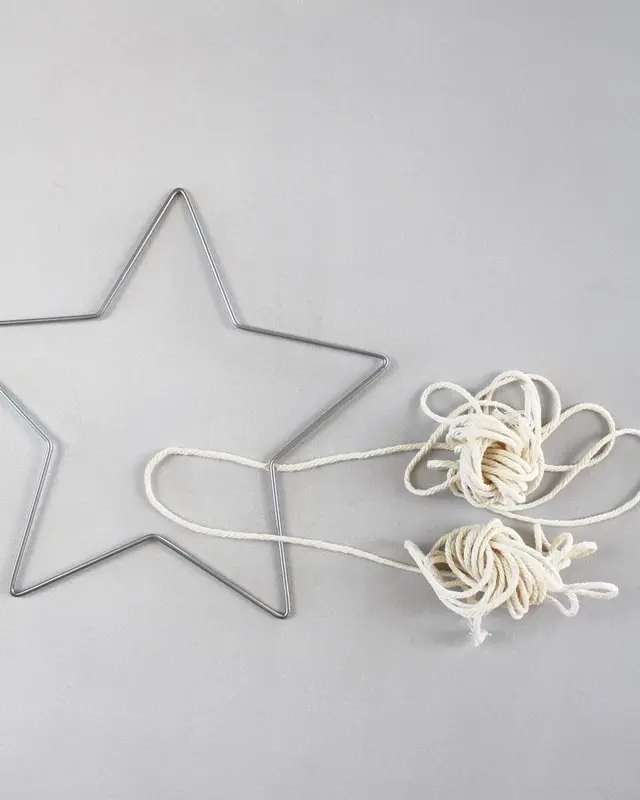 Knüpfanleitung: DIY Makramee Sterne knüpfen | Tinkerhome - Einfache DIYs für dein Zuhause