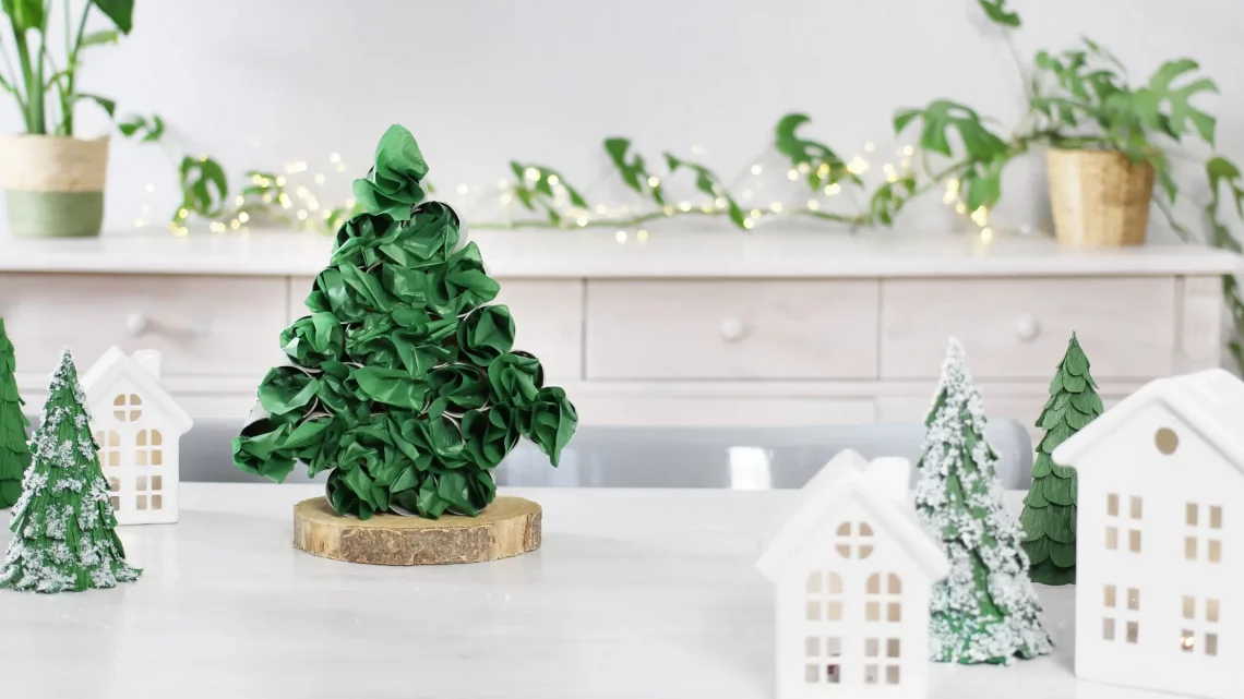 DIY Tannenbaum Adventskalender aus Toilettenpapierrollen basteln | Tinkerhome - Einfache DIYs für dein Zuhause
