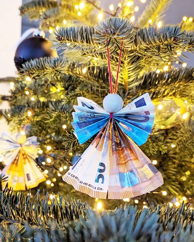 Geldgeschenke zu Weihnachten - 4 kreative Faltideen - diy engel aus geldscheinen 3