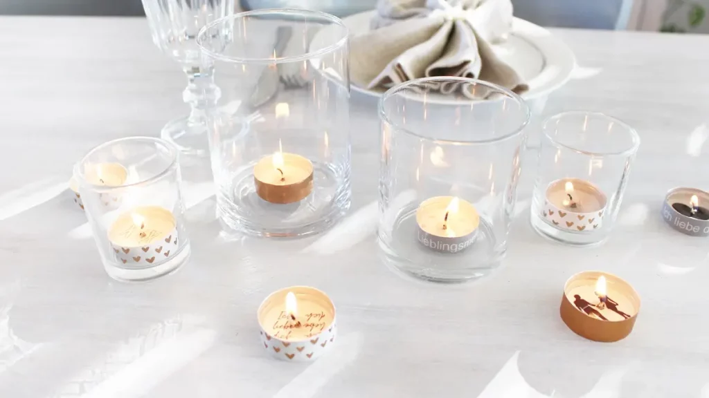 DIY Teelichter mit versteckter Liebesbotschaft für Valentinstag | Tinkerhome - Einfache DIYs für dein Zuhause
