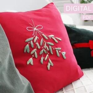 DIY Sofakissen mit Mistelzweig bestickt | Tinkerhome - Einfache DIYs für dein Zuhause