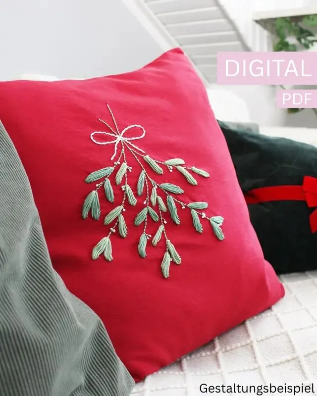 PDF-Datei: Mistelzweig Stickvorlage zum Ausdrucken - Besticke Kissenhüllen, Pullover oder andere Stoffe für die Weihnachtszeit! DIY Sofakissen mit Mistelzweig bestickt | Tinkerhome - Einfache DIYs für dein Zuhause