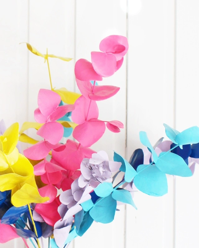 Günstige DIY Dopamine Decor basteln - diy dopamine decor bunter eukalyptus 1