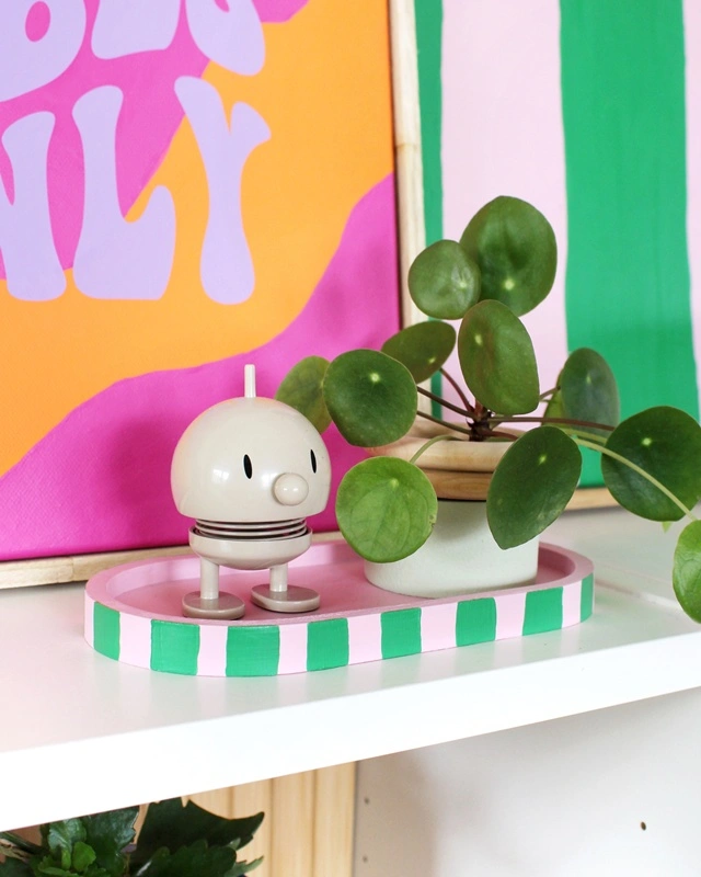 Günstige DIY Dopamine Decor basteln - diy dopamine decor raysin mit acrylfarbe bemalen 1