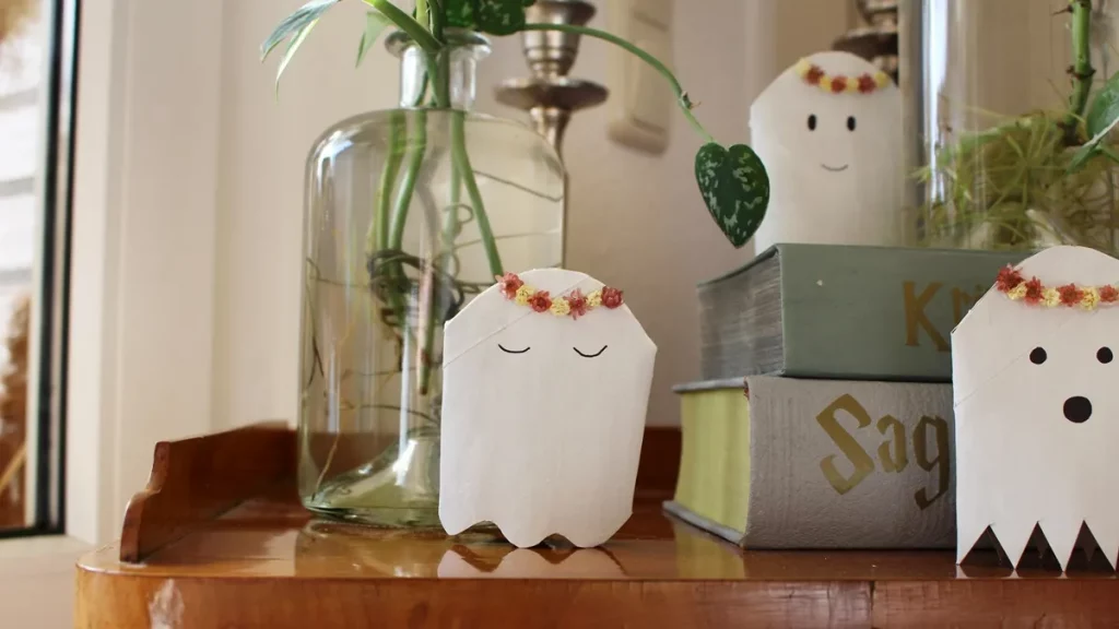 DIY Gespenster basteln: 8 gruselig einfache Halloween Geister - diy geister aus toilettenpapierrollen 3