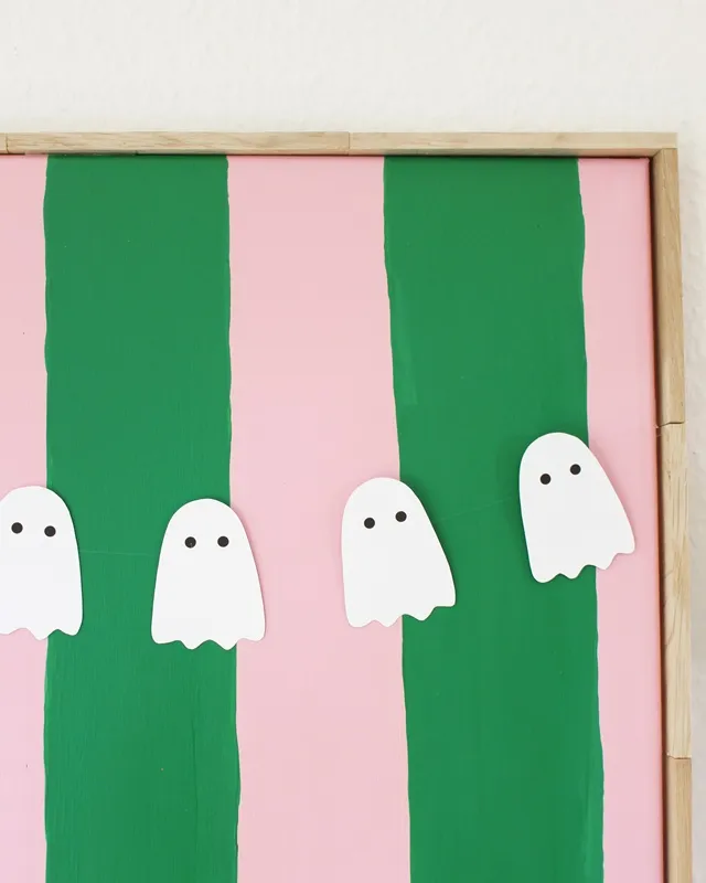 DIY Halloween Deko: Geister Girlande basteln | Tinkerhome - Einfache DIYs für dein Zuhause