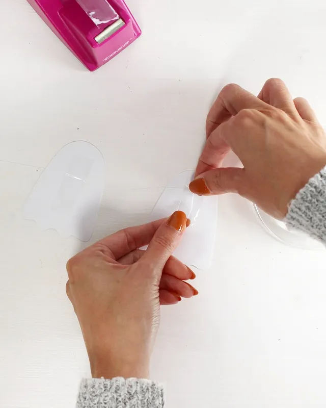 DIY Gespenster basteln: 8 gruselig einfache Halloween Geister - diy gespenster girlande basteln 2