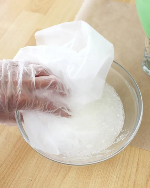 DIY Gespenster basteln: 8 gruselig einfache Halloween Geister - diy schwebende halloween gespenster basteln 3