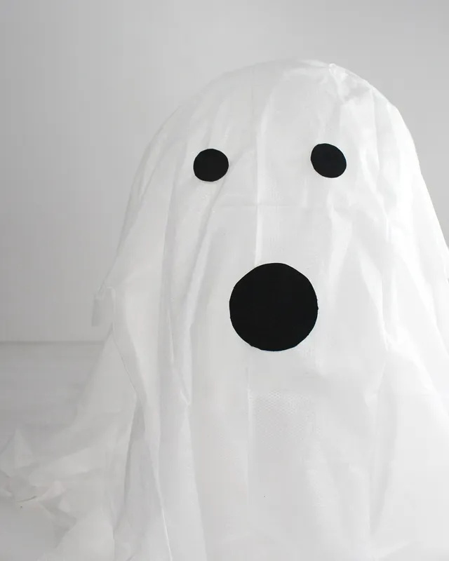 DIY Gespenster basteln: 8 gruselig einfache Halloween Geister - diy schwebende halloween gespenster basteln 7