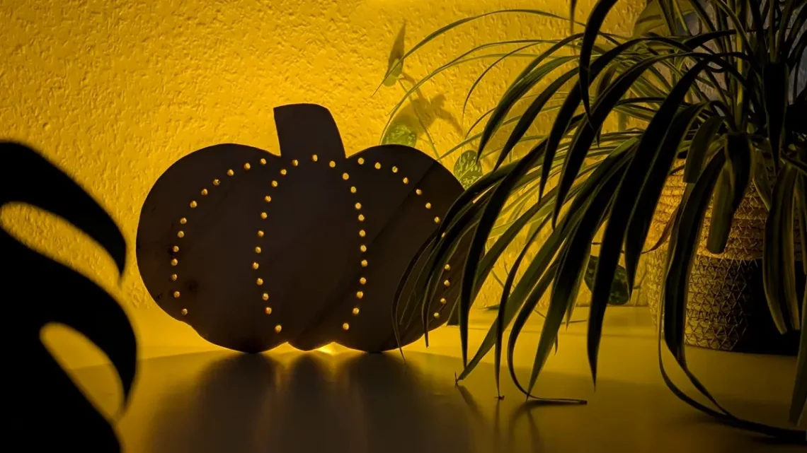 DIY Herbstdeko: Kürbis aus Holz basteln | Tinkerhome - Einfache DIYs für dein Zuhause